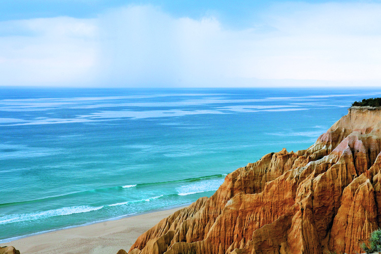 A maior praia da Europa e terceira maior do mundo é portuguesa